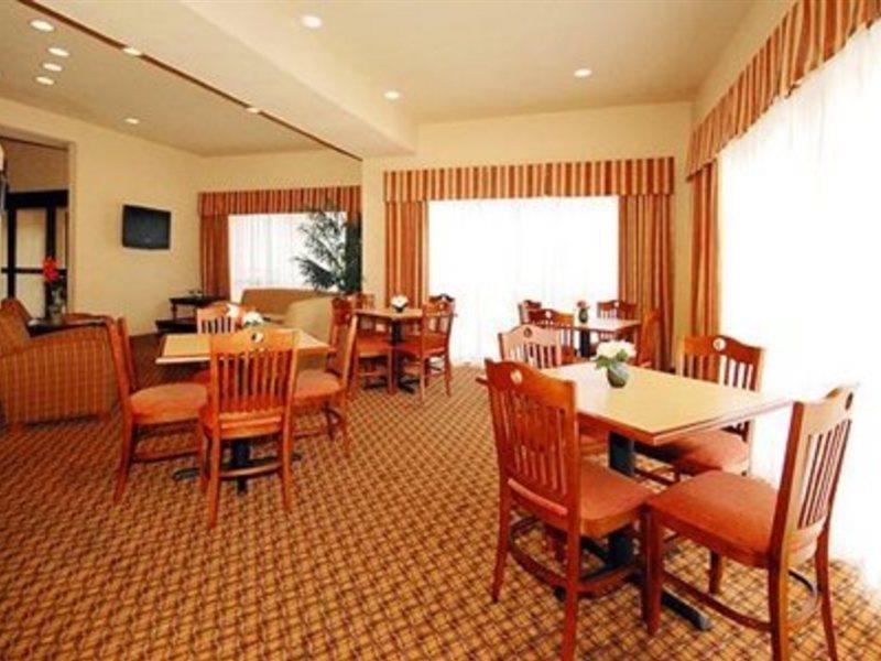 Red Roof Plus San Antonio Northeast Restaurant bilde